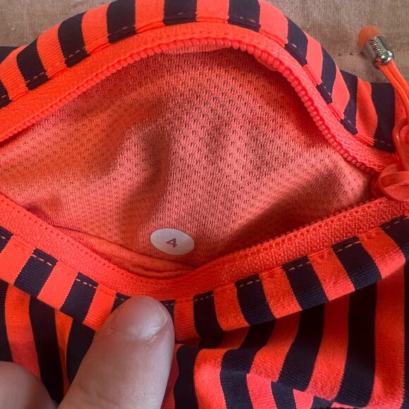 Lululemon Run: Get Up And Glow Tight in Inkwell/Classic Stripe Light Flare - 6 - Picture 10 of 10